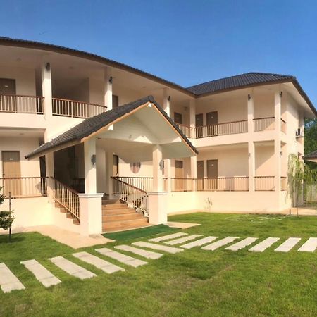 แหลมงอบเฮาส์ Laemngob Houseヴィラ エクステリア 写真